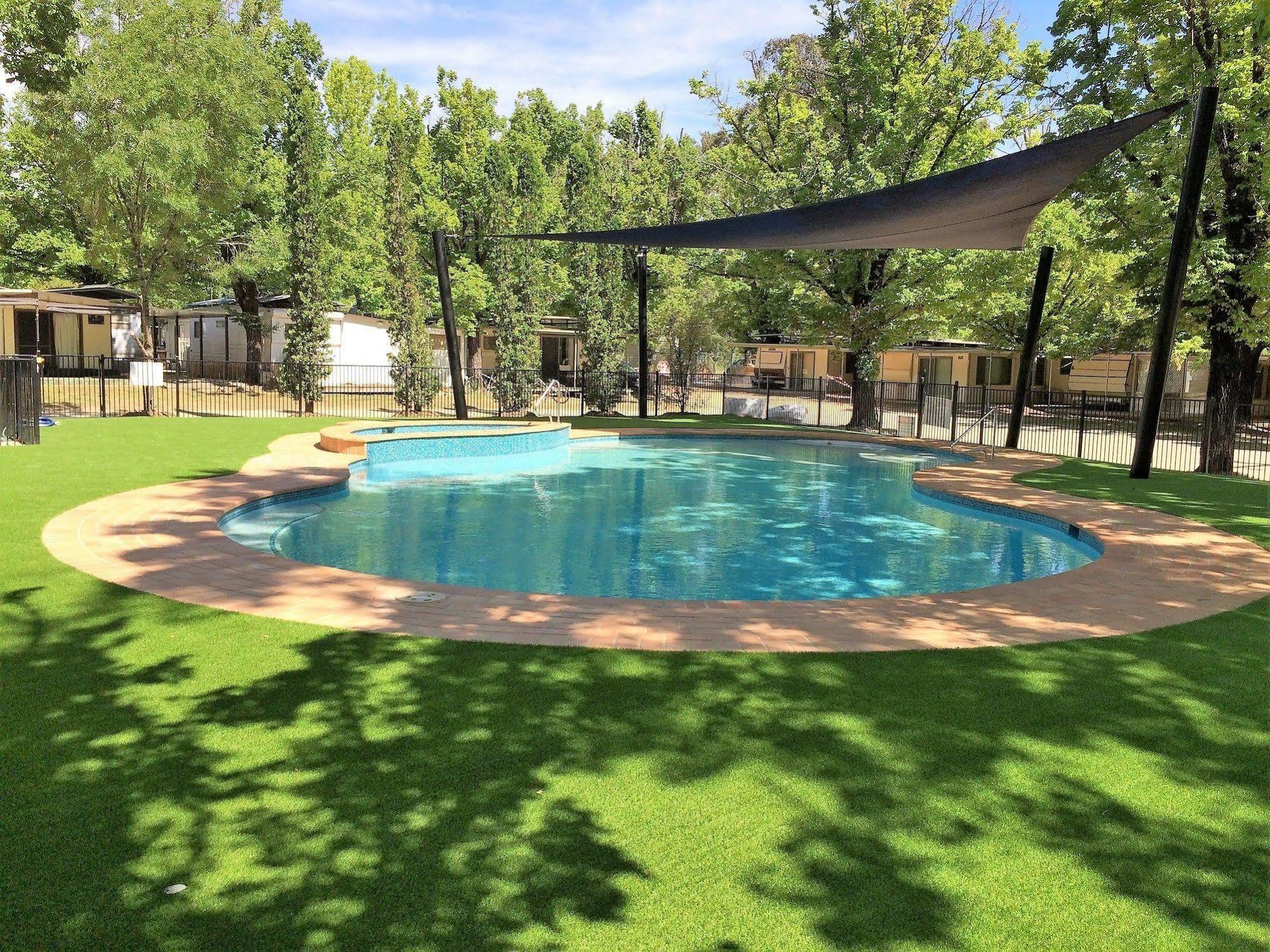 Nrma Bright Holiday Park Esterno foto